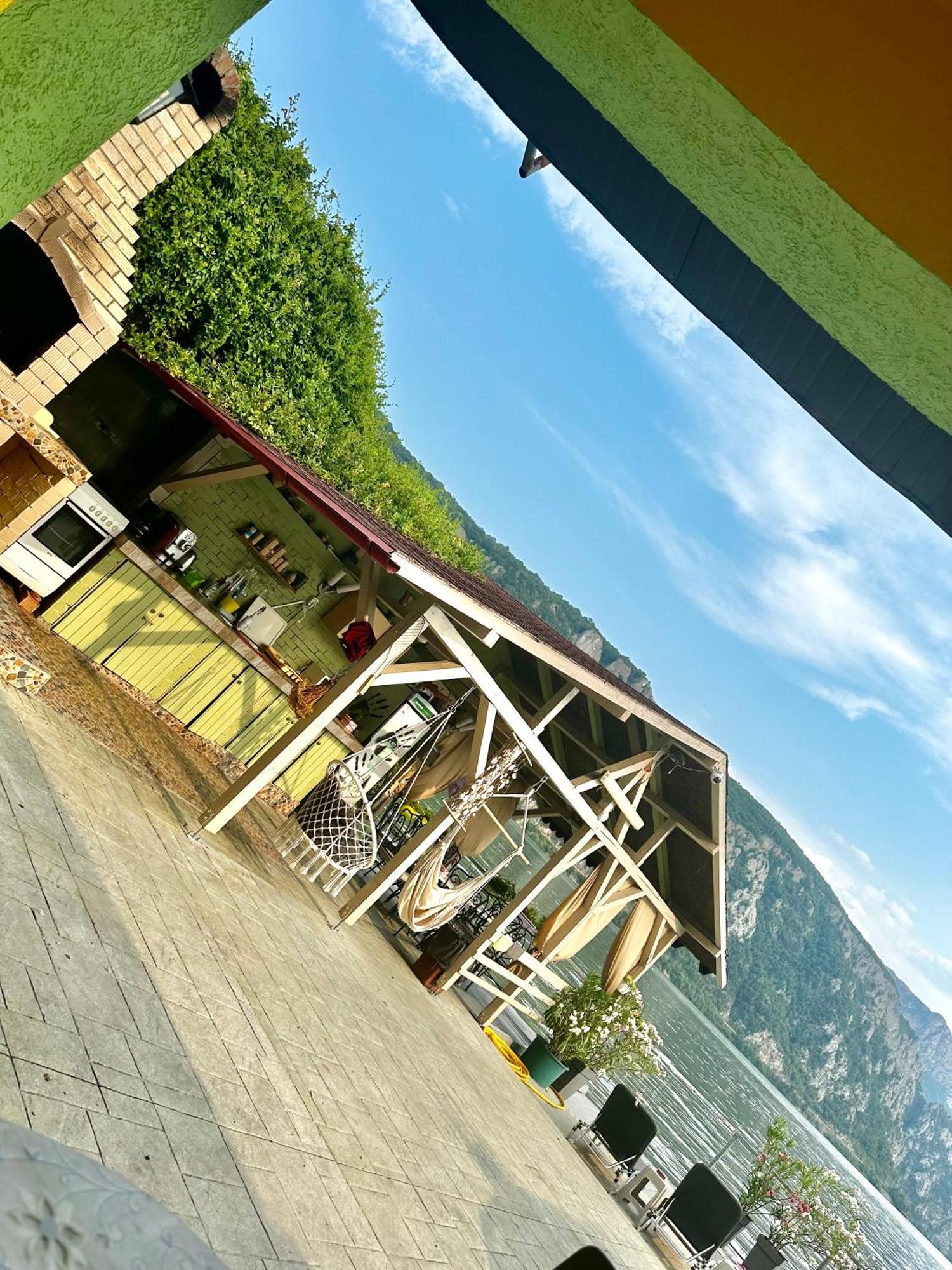 Vila Victor Dubova Exterior foto
